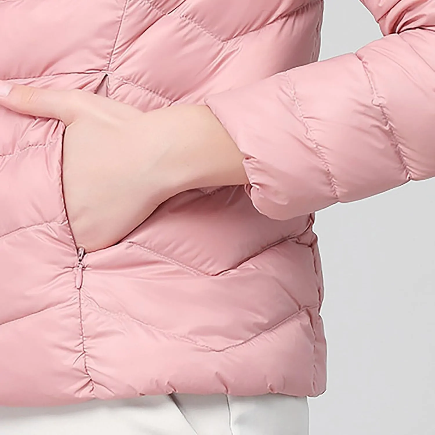 Borniu Women's Lightweight Puffer Jacket Stand Collar Zip Up Quilted Winter Coat Casual Slim Fit Warm Down Jackets